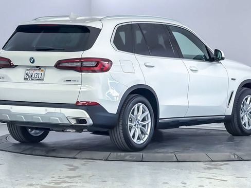 Used 2023 BMW X5 xDrive45e AWD/4WD image 2