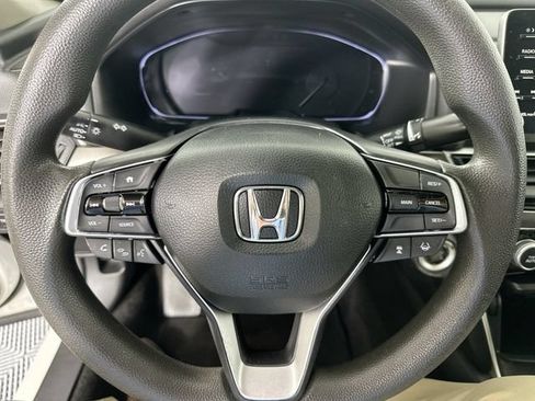 Used 2018 Honda Accord LX image 19
