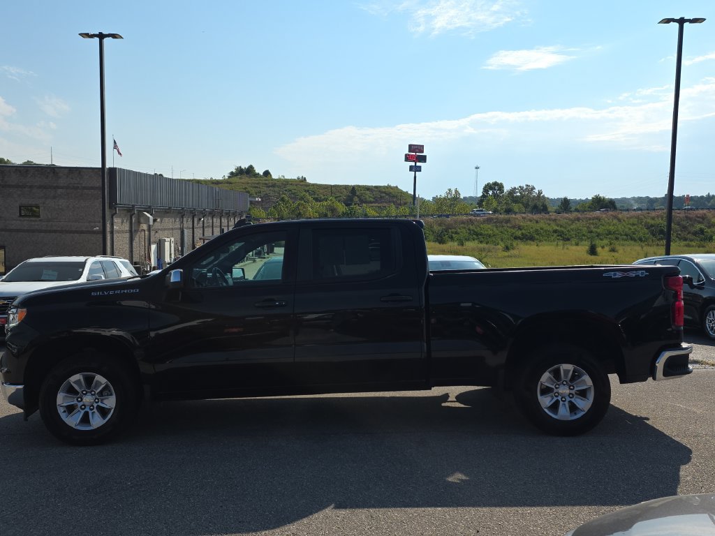 Used 2023 Chevrolet Silverado 1500 LT w/ Protection Package AWD/4WD image 5