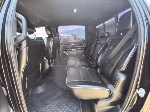 Used 2019 RAM 1500 Laramie AWD/4WD image 10