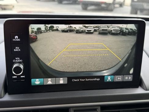 Used 2025 Honda Pilot EX-L image 23