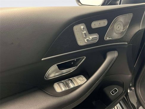 Certified 2023 Mercedes-Benz GLS 450 4MATIC image 15