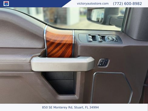 Used 2015 Ford F150 King Ranch w/ Equipment Group 601A Luxury AWD/4WD image 19