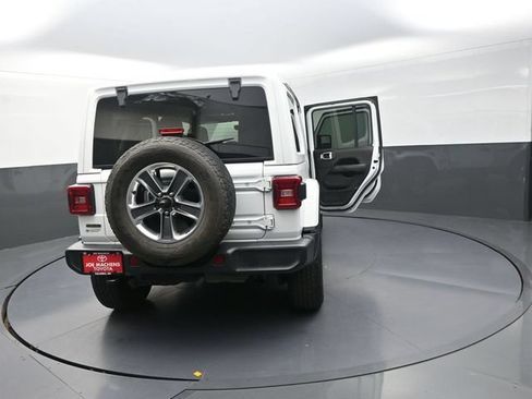 Used 2021 Jeep Wrangler Unlimited Sahara AWD/4WD image 35