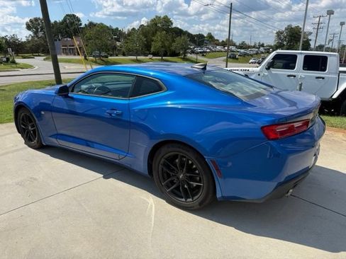 Used 2018 Chevrolet Camaro LT w/ Technology Package RWD image 5