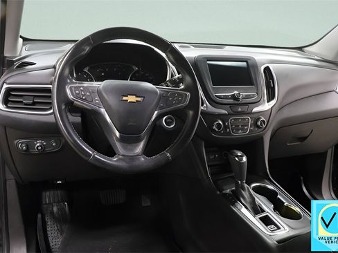 Used 2020 Chevrolet Equinox LT w/ Midnight Edition image 8