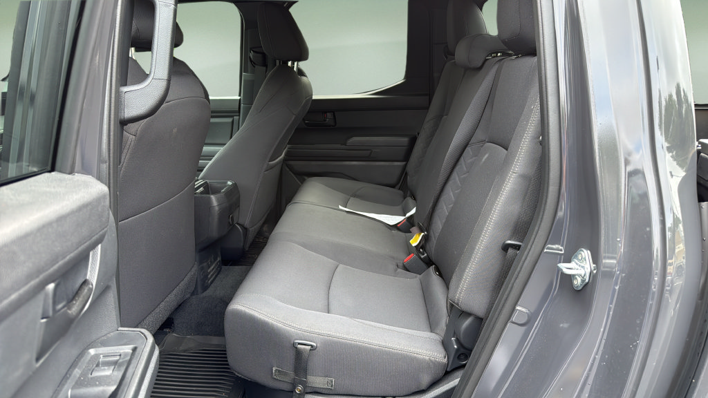 Certified 2025 Toyota Tacoma SR5 AWD/4WD image 15