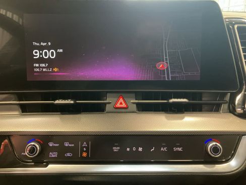 Used 2024 Kia Sportage SX Prestige image 22