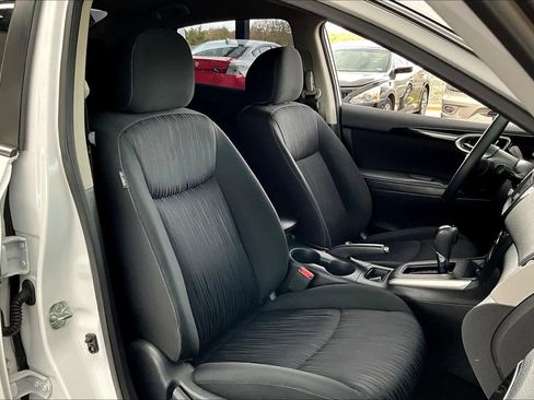 Used 2019 Nissan Sentra SV FWD image 9