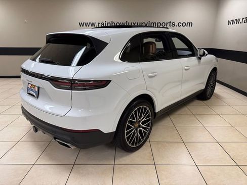 Used 2022 Porsche Cayenne image 6