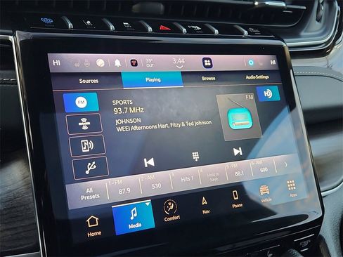 Used 2023 Jeep Grand Cherokee 4WD 4xe image 32