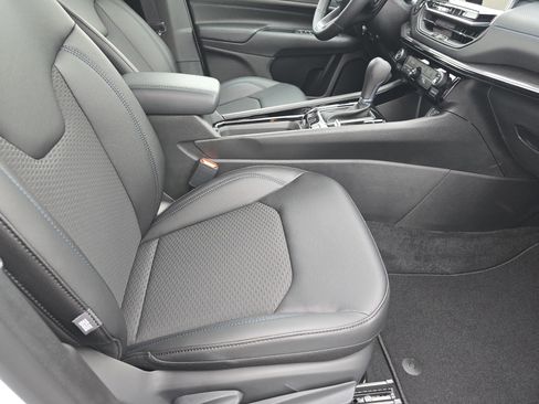 New 2026 Jeep Compass Latitude image 22