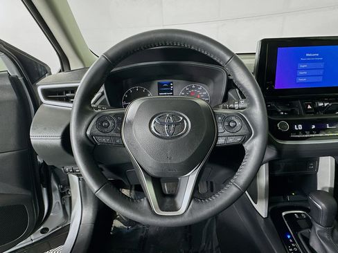 Used 2024 Toyota Corolla Cross LE w/ Moonroof Package image 15