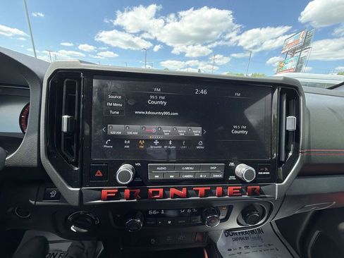 Used 2025 Nissan Frontier PRO-4X AWD/4WD image 24