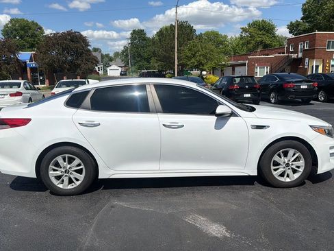 Used 2018 Kia Optima LX FWD image 4