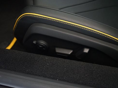Used 2024 Lamborghini Revuelto AWD/4WD image 26