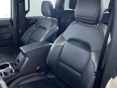 Used 2025 Ford Bronco Outer Banks image 11