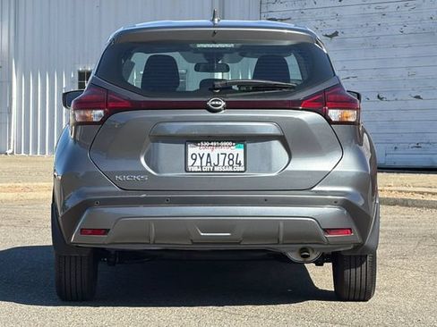 Certified 2025 Nissan Kicks Play S FWD image 5