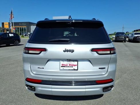 Used 2023 Jeep Grand Cherokee L Summit AWD/4WD image 5