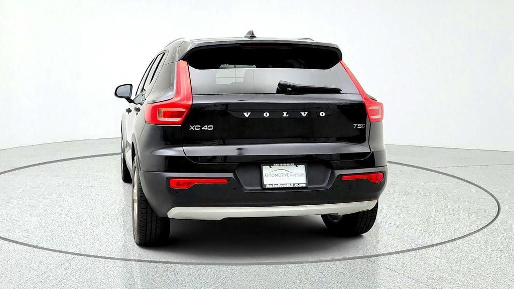 Used 2019 Volvo XC40 T5 Momentum AWD/4WD image 6