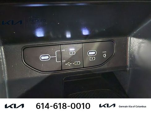 Certified 2024 Kia Sorento S image 32
