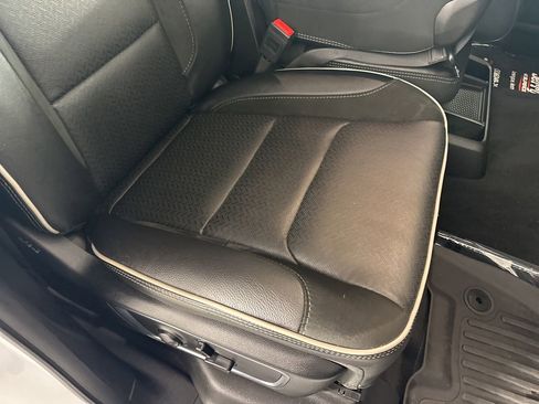 Used 2025 RAM 1500 Laramie image 33