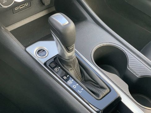 Used 2025 Nissan Altima 2.5 SV FWD image 13