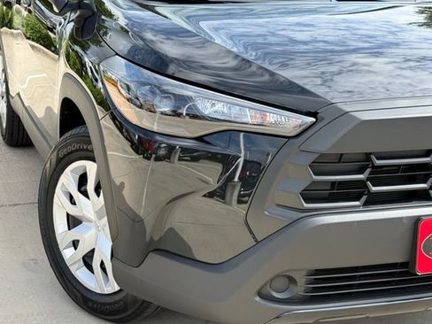 Used 2026 Toyota Corolla Cross L FWD image 3