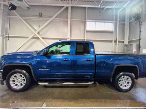 Used 2017 GMC Sierra 1500 SLE w/ SLE Value Package image 2