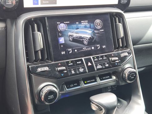 Used 2023 Lexus LX 600 4WD w/ Appearance Package image 22