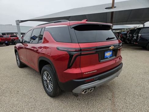 Used 2026 Chevrolet Traverse LT w/ Driver Confidence Package FWD image 6