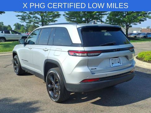Certified 2023 Jeep Grand Cherokee Altitude AWD/4WD image 6