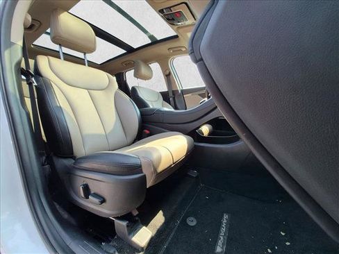 Used 2023 Hyundai Santa Fe SEL w/ Premium Package FWD image 17
