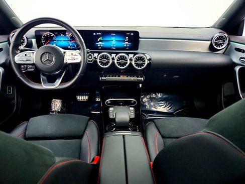 Used 2023 Mercedes-Benz CLA 250 image 19