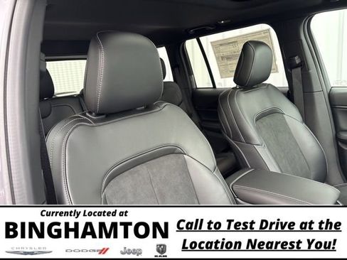 New 2025 Jeep Grand Cherokee 4WD image 23