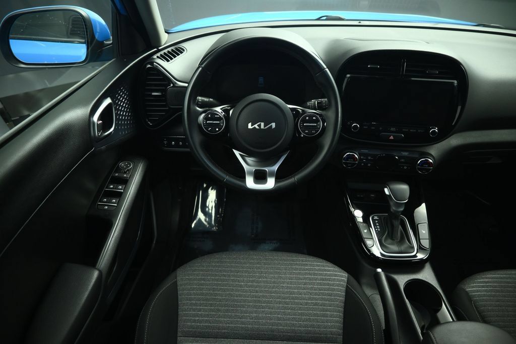 Used 2023 Kia Soul EX FWD image 5