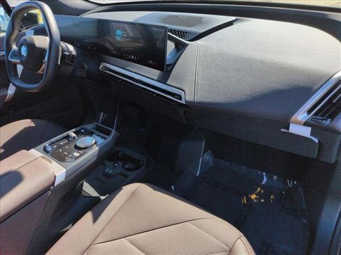 Used 2026 BMW iX xDrive60 AWD/4WD image 23