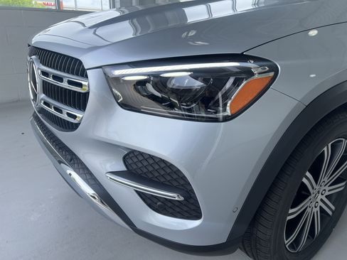 Certified 2025 Mercedes-Benz GLE 450e 4MATIC image 4