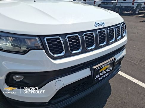 Used 2024 Jeep Compass Latitude AWD/4WD image 24