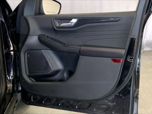 Used 2025 Ford Escape ST-Line FWD image 26