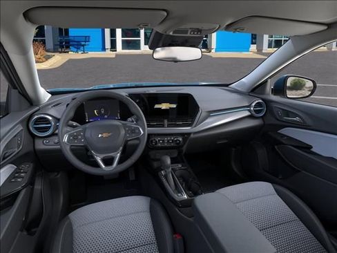 New 2026 Chevrolet Trax LT w/ Driver Confidence Package FWD image 15