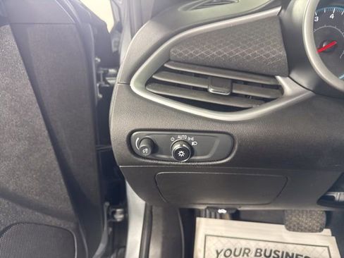 Used 2023 Chevrolet Malibu LT image 31