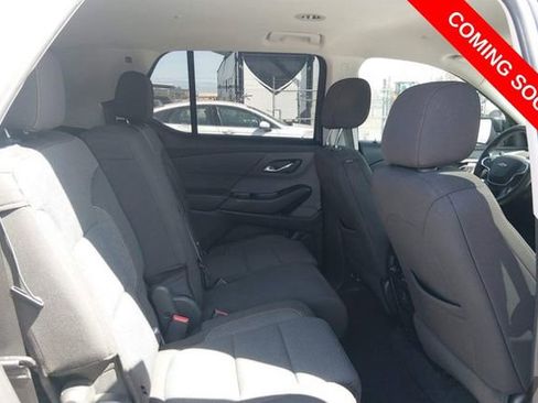 Used 2020 Chevrolet Traverse LS AWD/4WD image 6
