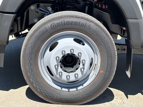 New 2025 Ford F450 XL w/ XL Chrome Package image 26