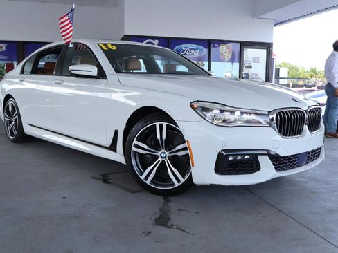 Used 2016 BMW 750i RWD image 3