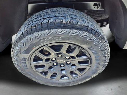 Used 2024 Chevrolet Colorado Trail Boss w/ Advanced Trailering Package AWD/4WD image 11