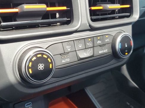 Used 2023 Ford Maverick XLT image 31