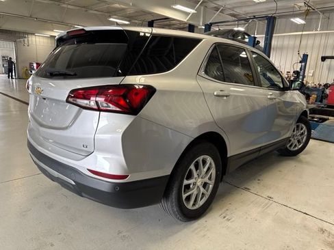 Used 2022 Chevrolet Equinox LT FWD image 9
