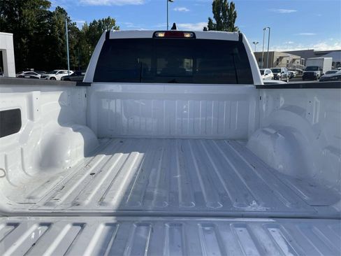 Used 2025 RAM 1500 Laramie image 13