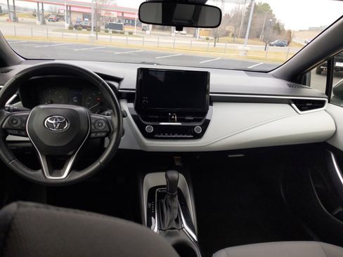 Used 2024 Toyota Corolla SE w/ SE Premium Package image 34